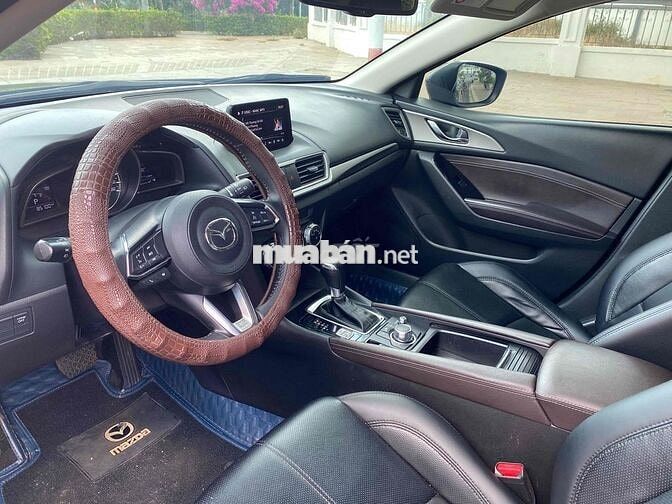 Mazda 3 2019 1.5L Premium - 85000 km