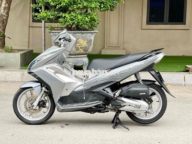 Cần bán airblade 2015
