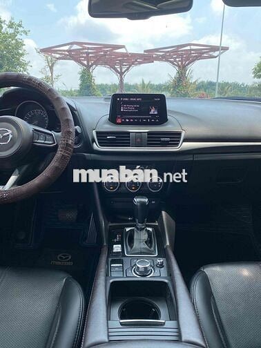 Mazda 3 2019 1.5L Premium - 85000 km