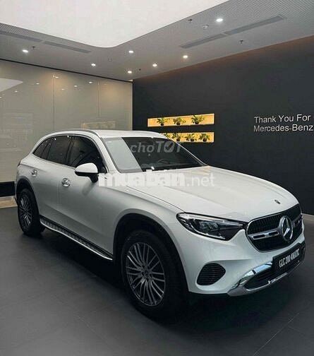 Mercedes Benz GLC200 4Matic - CHỈ 797TR LĂN BÁNH