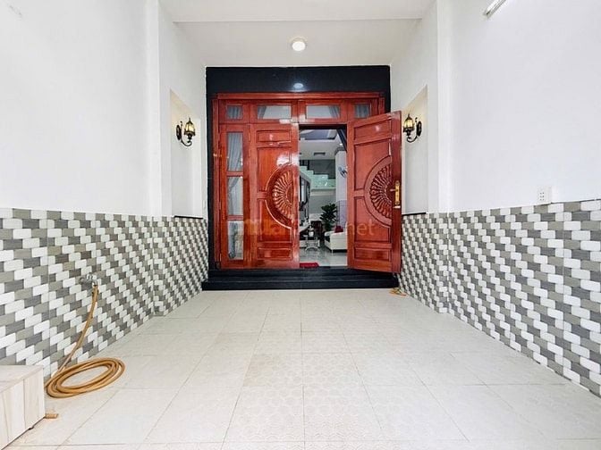 BÁN NHÀ MẶT TIỀN GẦN PHAN HUY ÍCH ~ 70M², 5 TẦNG, NHỈNH 6 TỶ