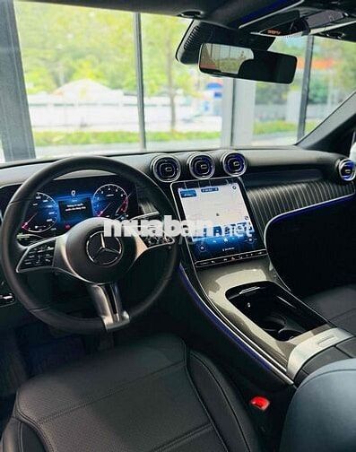 Mercedes Benz GLC200 4Matic - CHỈ 797TR LĂN BÁNH
