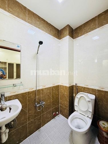 BÁN NHÀ MẶT TIỀN GẦN PHAN HUY ÍCH ~ 70M², 5 TẦNG, NHỈNH 6 TỶ