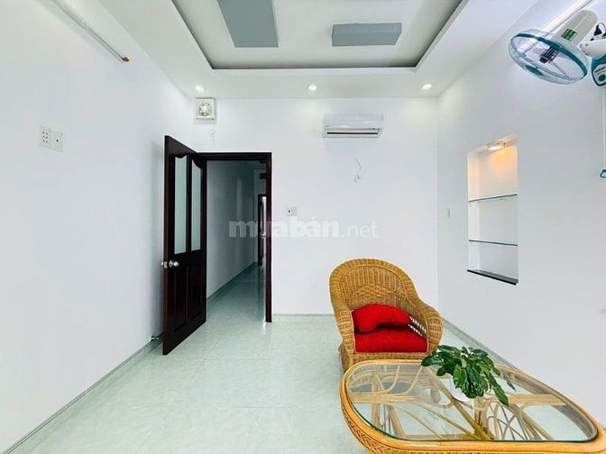 BÁN NHÀ MẶT TIỀN GẦN PHAN HUY ÍCH ~ 70M², 5 TẦNG, NHỈNH 6 TỶ