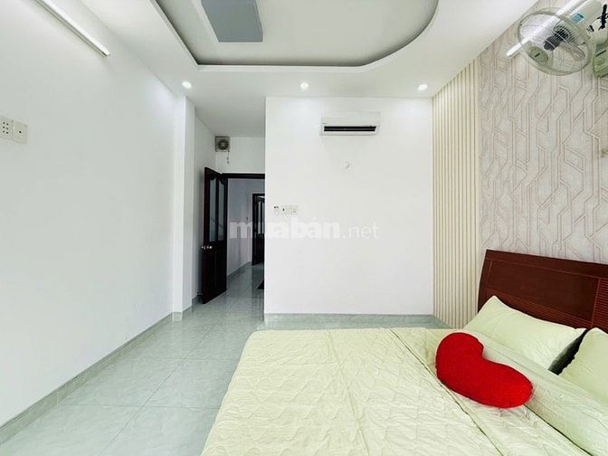 BÁN NHÀ MẶT TIỀN GẦN PHAN HUY ÍCH ~ 70M², 5 TẦNG, NHỈNH 6 TỶ