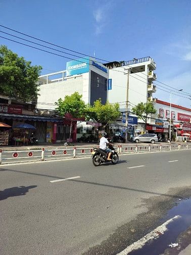 Bán nhà Mặt tiền 64-66 Lê Văn Quới. DT 8x31m - HĐ 100tr/th. Giá 41 tỷ