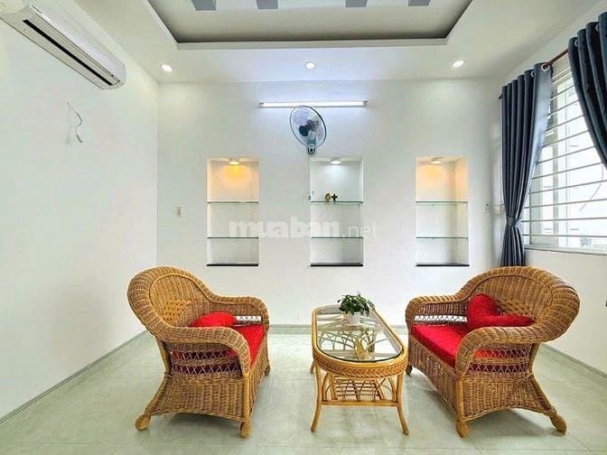 BÁN NHÀ MẶT TIỀN GẦN PHAN HUY ÍCH ~ 70M², 5 TẦNG, NHỈNH 6 TỶ