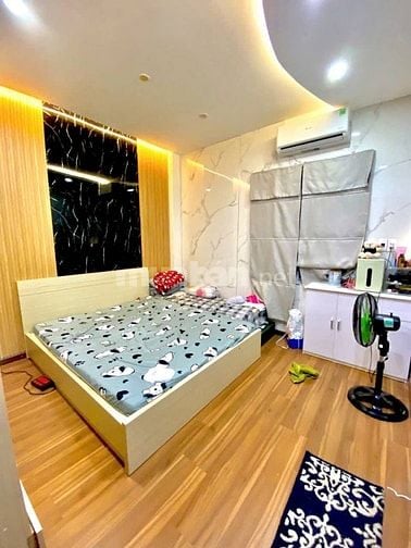cần bán nhà 3 tầng fuf nội thất _ Trần Xuân Hòa ._ cạnh bãi tắm .