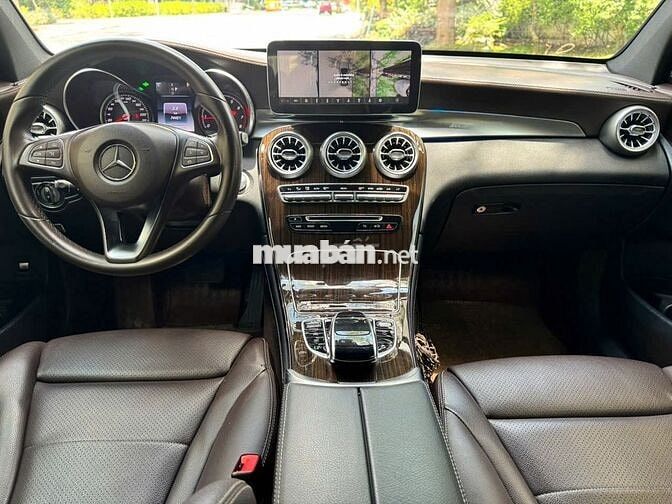 Mercedes Benz GLC200 2018 - 95000 km