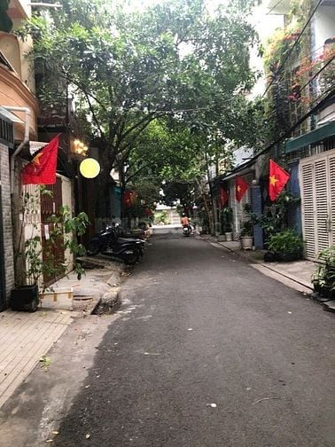 Nhà 4tầng đẹp, xe hơi ngủ trong nhà khu Cư xá Công An Bùi Đình Túy!