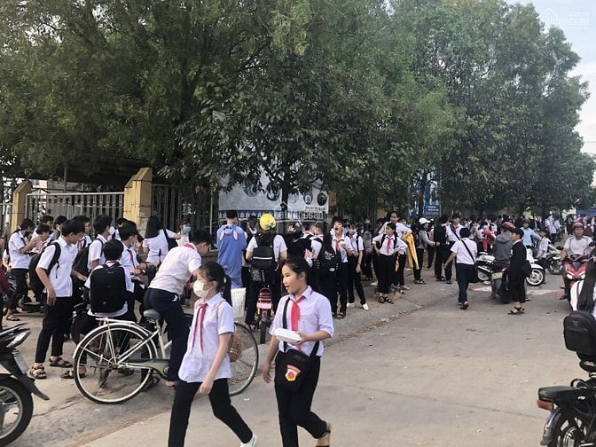 MẶT TIỀN CHỢ VÀO 3 LÔ (45X67=3019M2) SHR, ĐỐI DIỆN KCN, GIÁ 190TR 