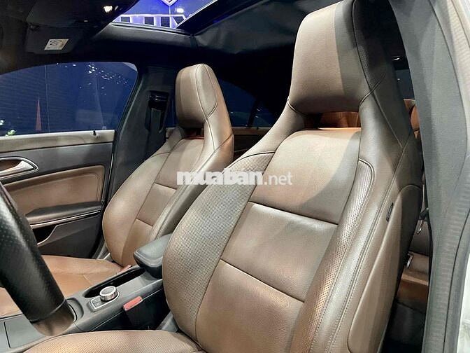 Mercedes Benz CLA250 4Matic Model 2015 - 46.000 km
