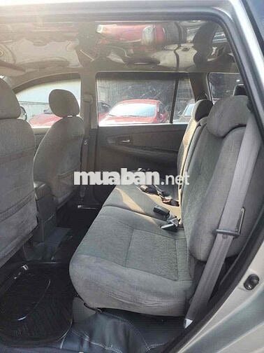 Toyota Innova 2013 2.0E