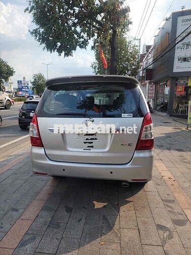 Toyota Innova 2013 2.0E