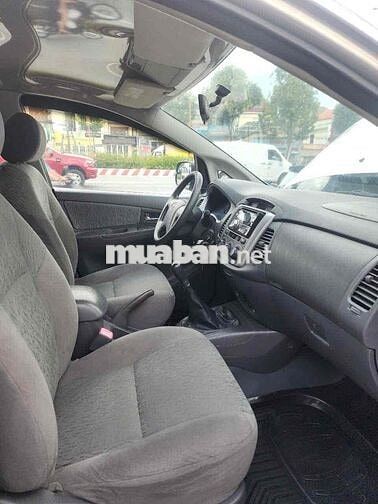 Toyota Innova 2013 2.0E