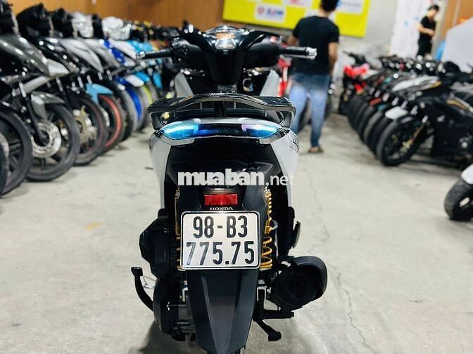 XE MÁYTHANH TÙNG_SH VIỆT 125 TRẮNG ĐỘ KIỂNG 2021