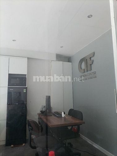 Có sẵn đồ dùng bàn ghế . tủ lạnh. Lò vi sóng