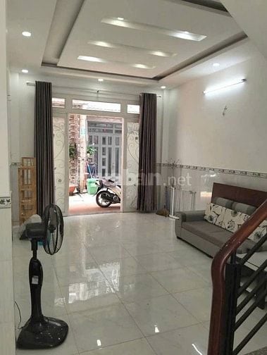 Chính chủ gửi bán gấp nhà đẹp 4,2*12 trệt lầu 2phong 2tolet giá 2ty2