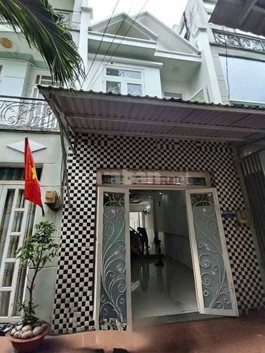 Chính chủ gửi bán gấp nhà đẹp 4,2*12 trệt lầu 2phong 2tolet giá 2ty2