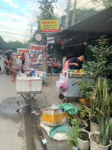 Nhà Mặt Tiền cần Bán : ngay ngã ba Tân Kim giáp Tp.HCM - dt:8x29m