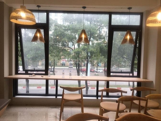 Cho thuê nhà nguyên căn 4tầng 35m2 mặt đường Mễ Trì đối diện The Manor