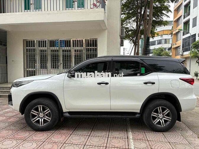 Toyota Fortuner 2020 2.4AT 4x2  - 80000 km