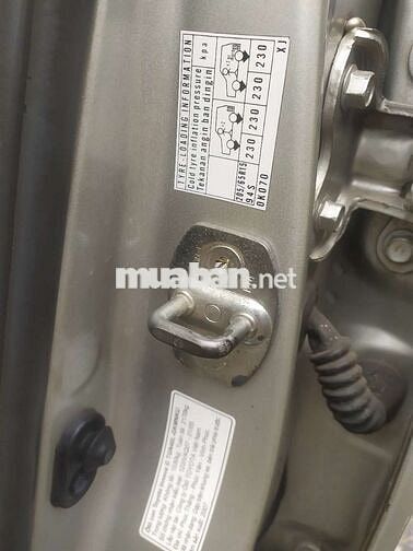 Nhà cần bán xe 7 chỗ TOYOTA (MÁY ZIN)