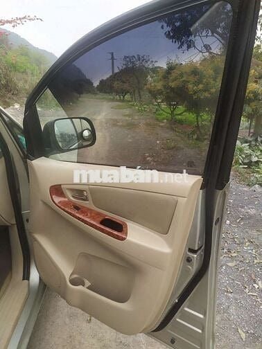 Nhà cần bán xe 7 chỗ TOYOTA (MÁY ZIN)