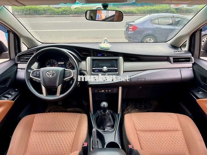 Toyota Innova 2017 2.0E - 100000 km rất mới