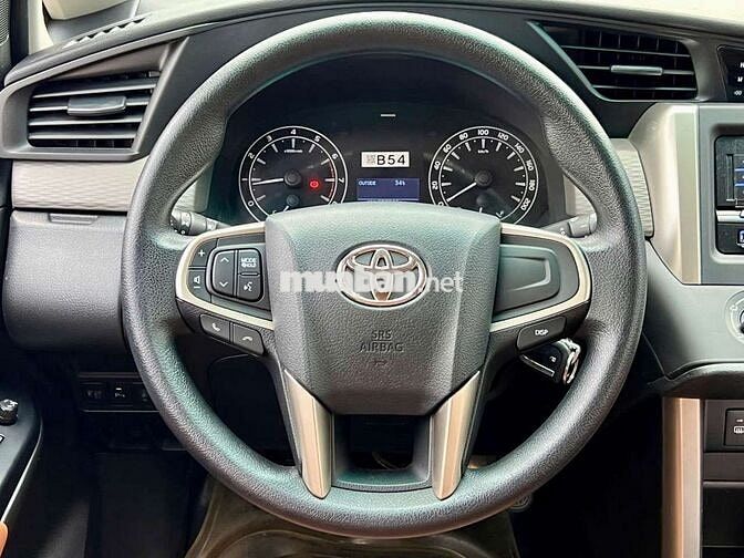 Toyota Innova 2017 2.0E - 100000 km rất mới