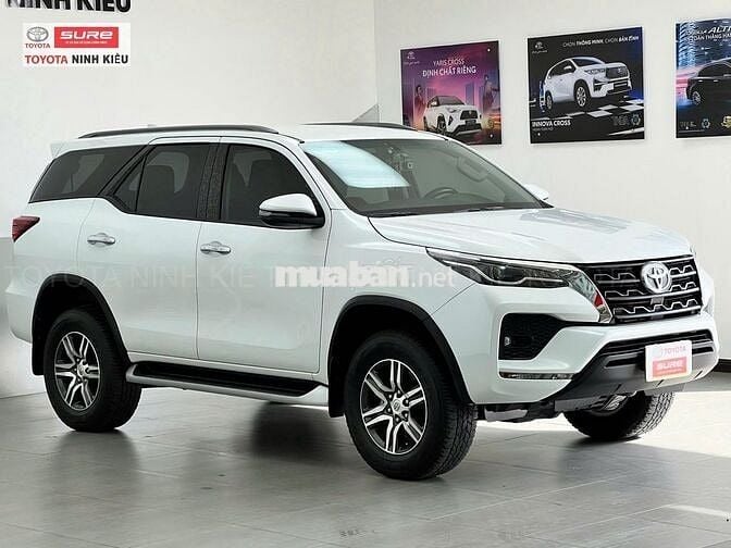 Toyota Fortuner 2022 2.4 4x2 AT Máy Dầu Tự Động