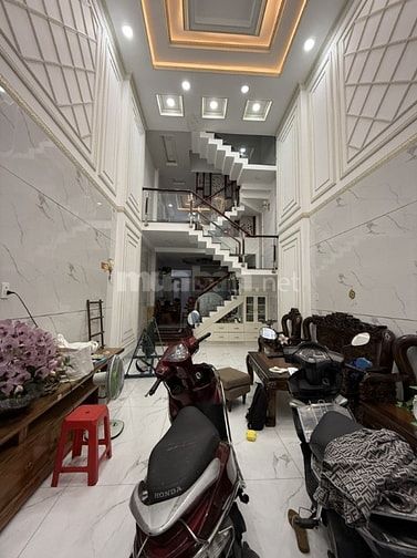 NHÀ PHỐ LIỀN KỀ TẠ QUANG BỬU QUẬN 8 SÁT Q5 - DT 60M2 5 TẦNG LUNG LINH