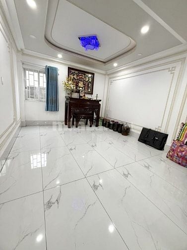 NHÀ PHỐ LIỀN KỀ TẠ QUANG BỬU QUẬN 8 SÁT Q5 - DT 60M2 5 TẦNG LUNG LINH