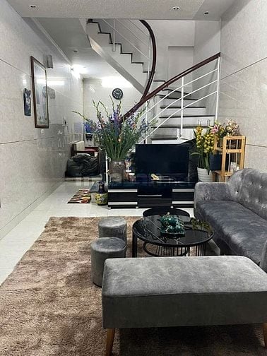 Chính chủ bán nhà Bạch Đằng, Sổ đỏ chính chủ, Miễn trung gian