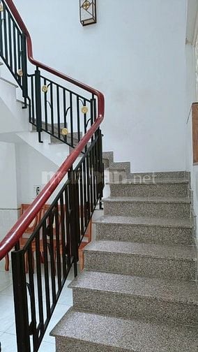 Cho thuê nhà nguyên căn 3 lầu view thoáng đẹp 4PN giá cực rẻ 15Tr/th t