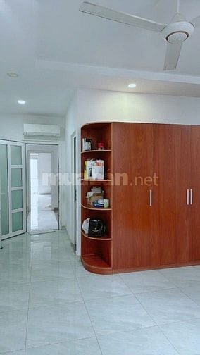 Cho thuê nhà nguyên căn 3 lầu view thoáng đẹp 4PN giá cực rẻ 15Tr/th t