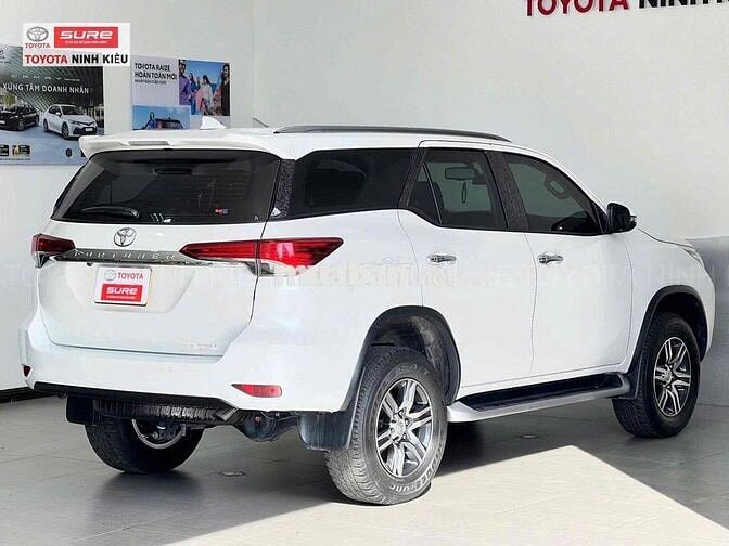 Toyota Fortuner 2022 2.4L 4x2 AT - 60000 km