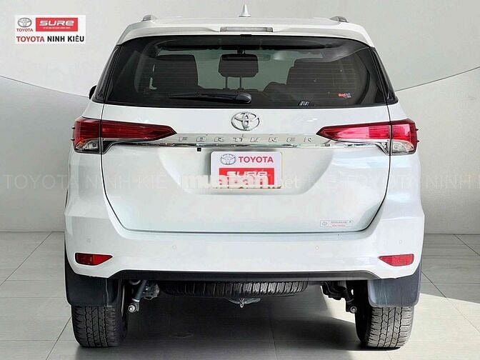 Toyota Fortuner 2022 2.4L 4x2 AT - 60000 km