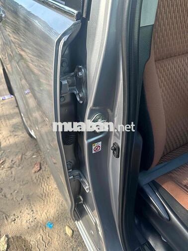 Toyota Innova 2019 2.0 E xem xe tại tp cần thơ
