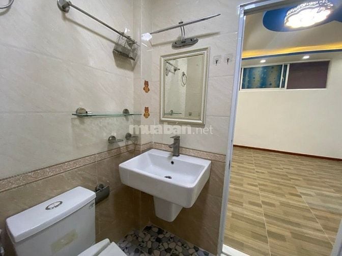Bán nhà cực đẹp gần Đầm Sen , đang cho thuê 13tr, 58m2,4 tầng ,hơn 6ty