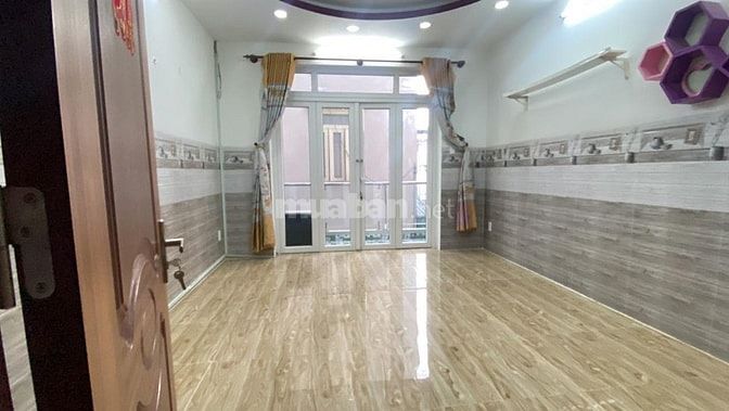Bán nhà cực đẹp gần Đầm Sen , đang cho thuê 13tr, 58m2,4 tầng ,hơn 6ty