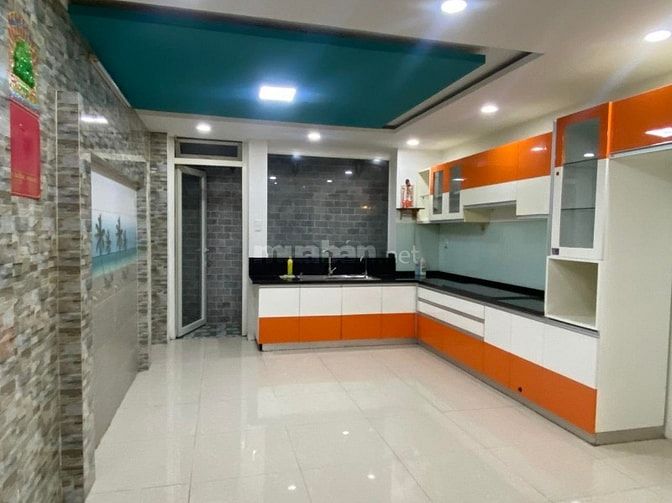 Bán nhà cực đẹp gần Đầm Sen , đang cho thuê 13tr, 58m2,4 tầng ,hơn 6ty