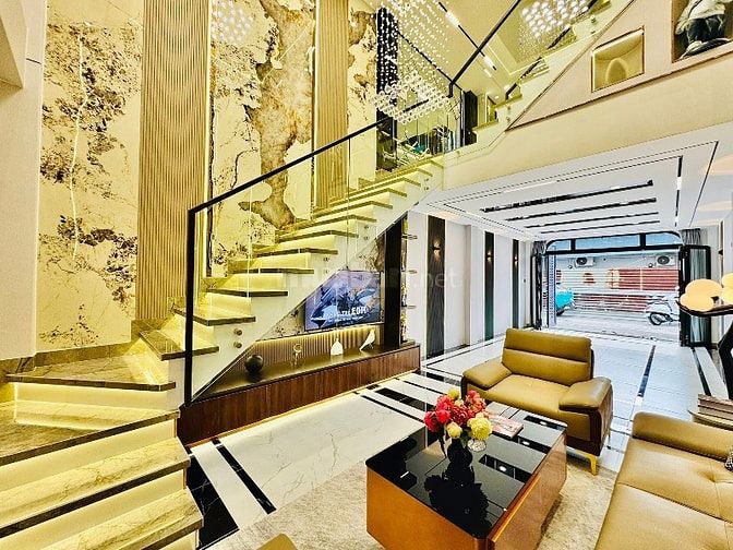 Bán nhà ngay chợ Tân Bình ở Lý Thường Kiệt, P8 | Giá 3 tỷ 470| DT 48m2