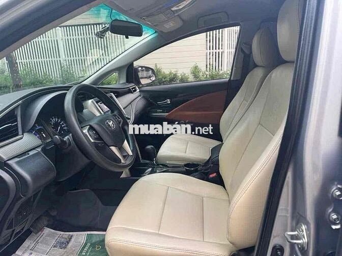 Toyota Innova 2.0V số tự động sản xuất 2017