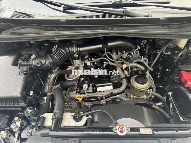 Toyota Innova 2.0V số tự động sản xuất 2017