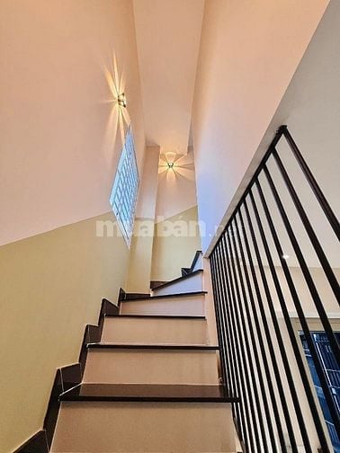 Bán gấp nhà 2PN đường An Dương Vương Quận5 giảm ngay 100tr cho chủ mới