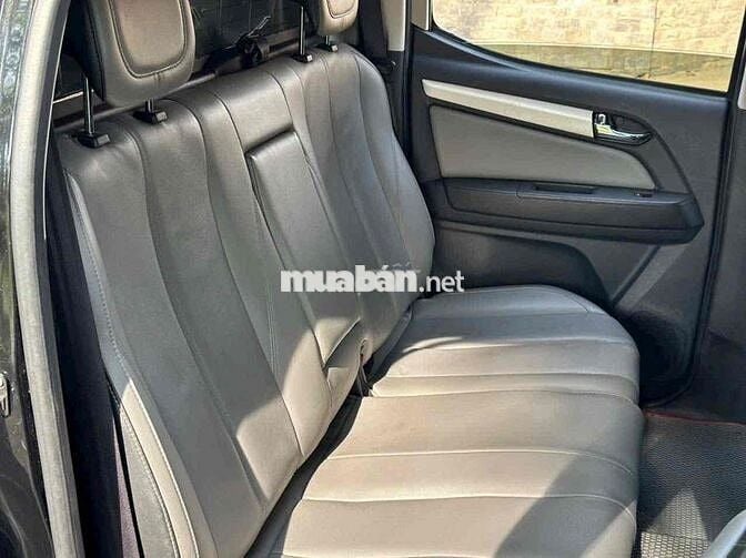Chevrolet Colorado 2018 4x4 Hai cầu máy dầu,số tđ