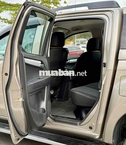 Isuzu Dmax 2016 LS 2.5 4X4 AT - 8454 km
