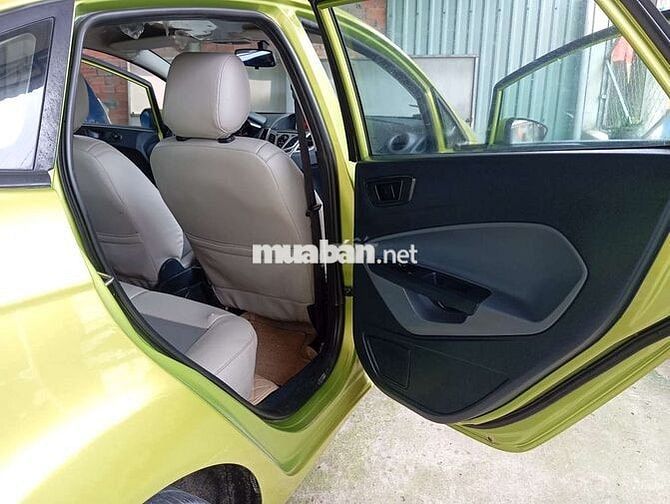 Ford Fiesta 2013 1.6 AT Hatchback - 100000 km