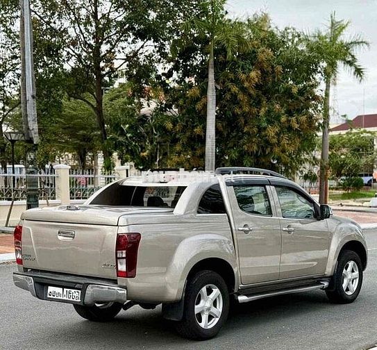 Isuzu Dmax 2016 LS 2.5 4X4 AT - 8454 km